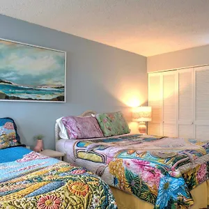 Inviting Virginia With Community Pool Apartment